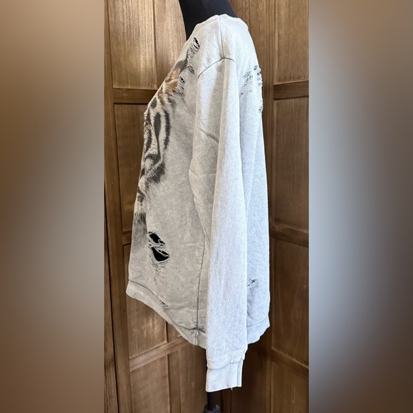 Women's CCK Style Distressed Gray Crewneck Sweater with Tiger - Picture 2 of 6